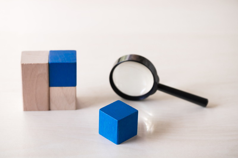 店舗全体を見ながら判断するイメージ